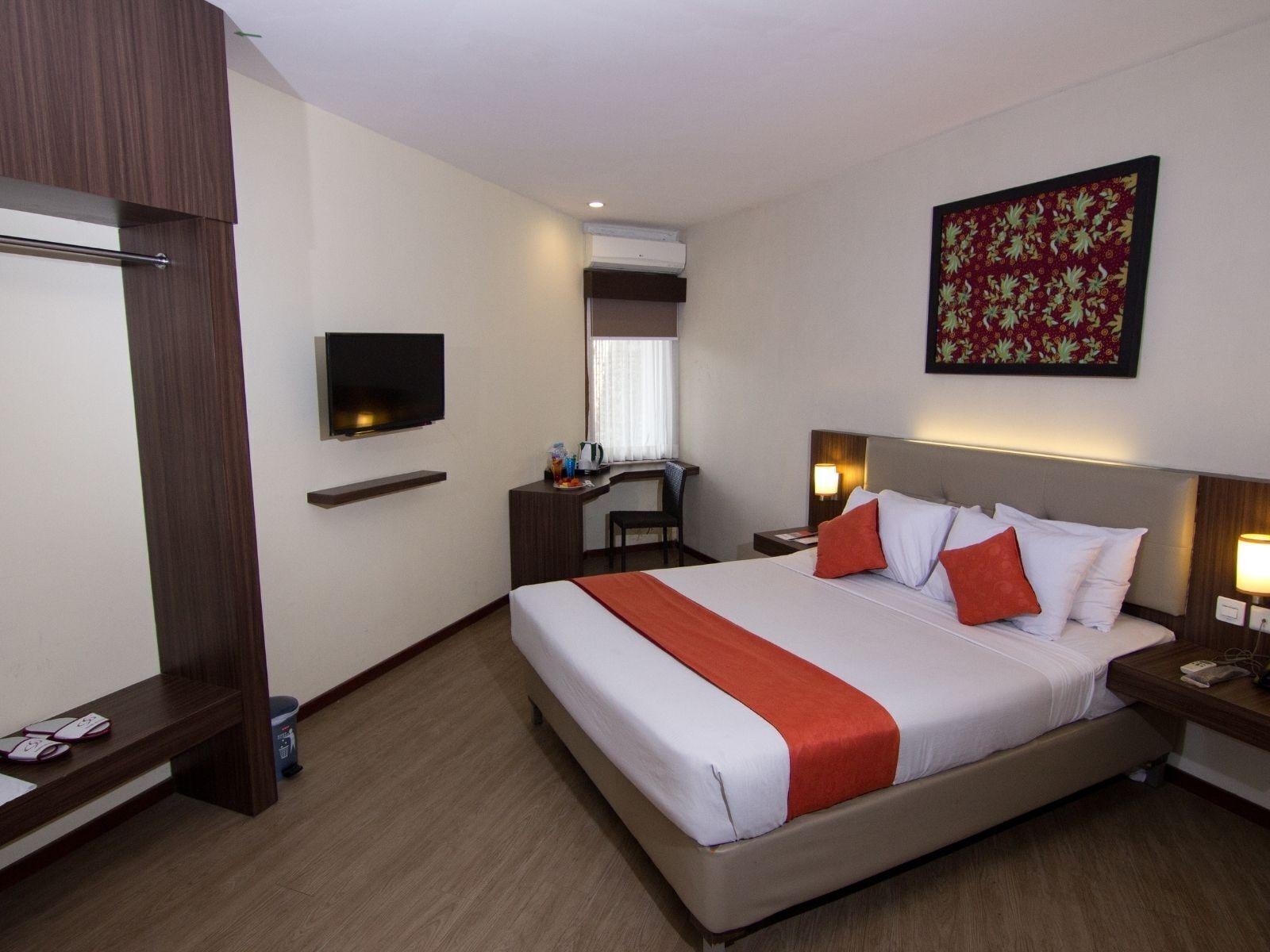 Hotel Montana Malang Exterior photo