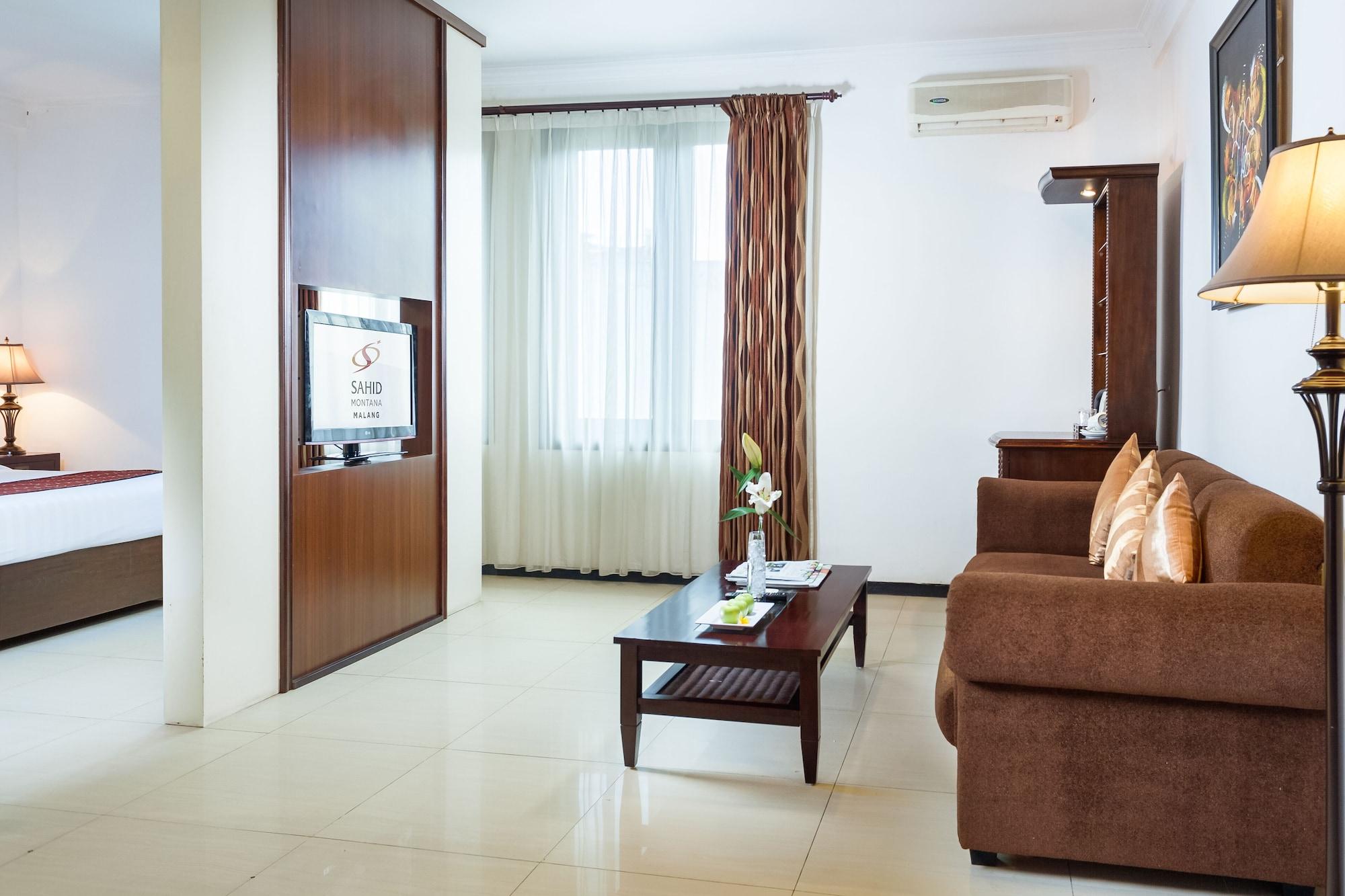 Hotel Montana Malang Exterior photo