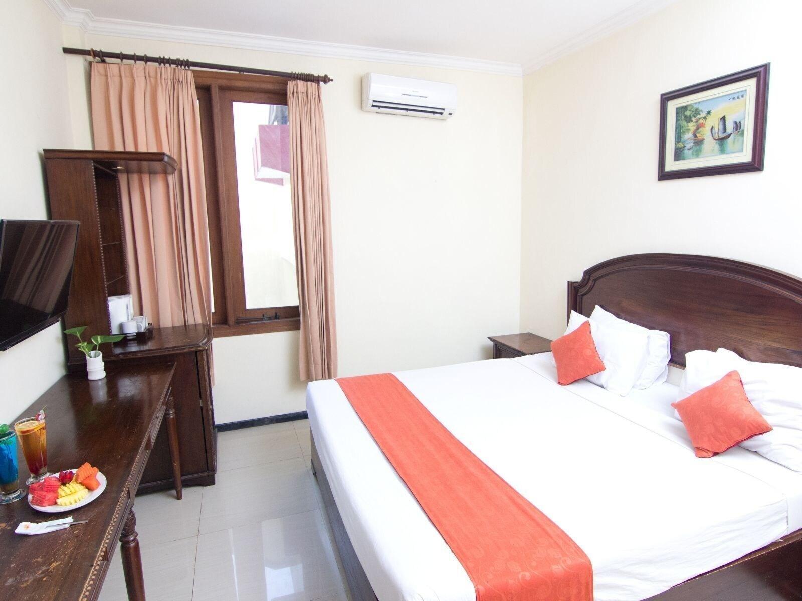 Hotel Montana Malang Exterior photo