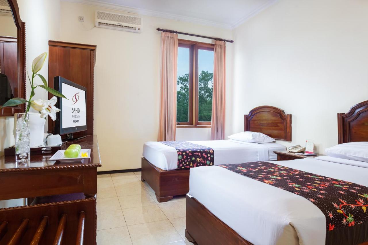 Hotel Montana Malang Exterior photo