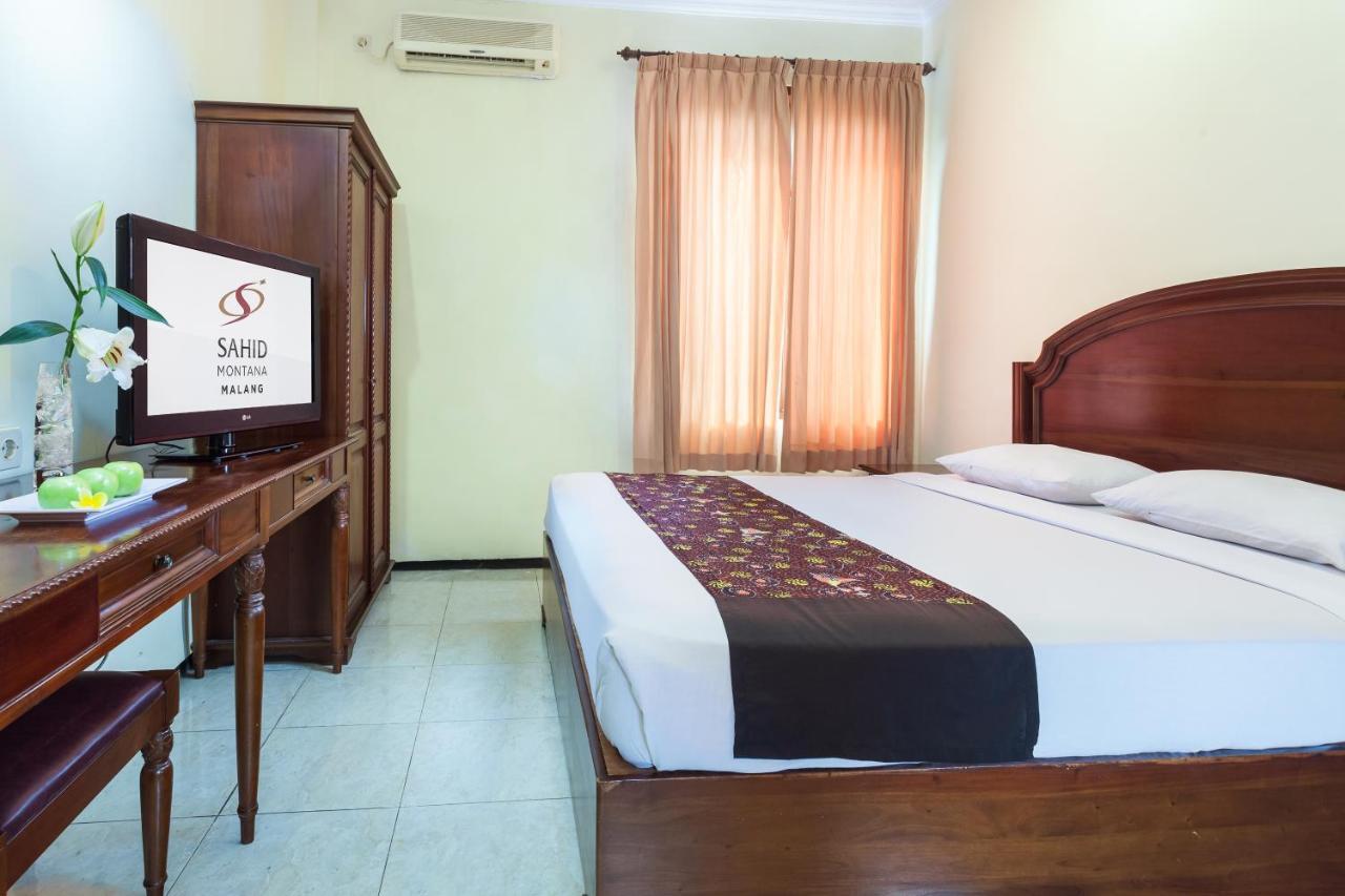 Hotel Montana Malang Exterior photo